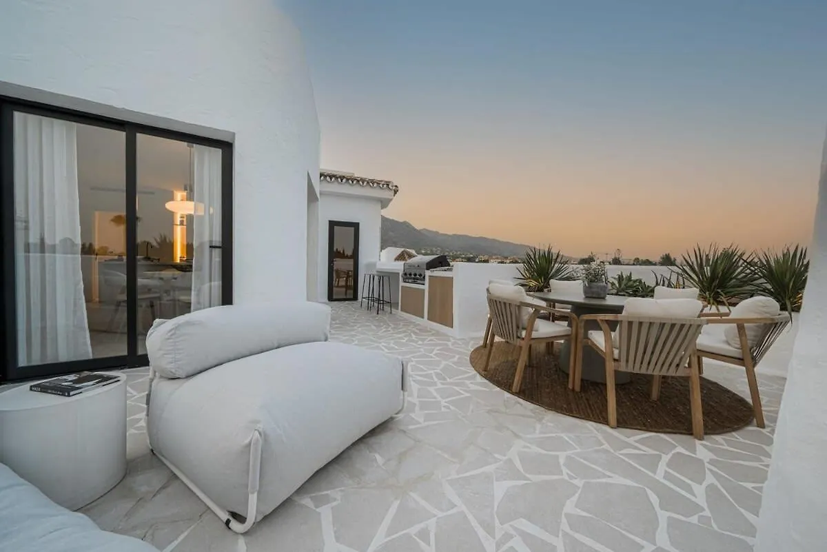Apartment Casa Kalo Duplex Penthouse Rooftop Puente Romano Marbella